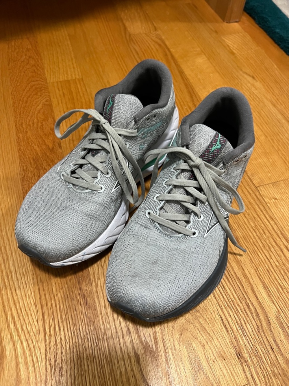 Mizuno Wave Inspire 19 Gray Athletic Running Shoes - Lightweight Comfort